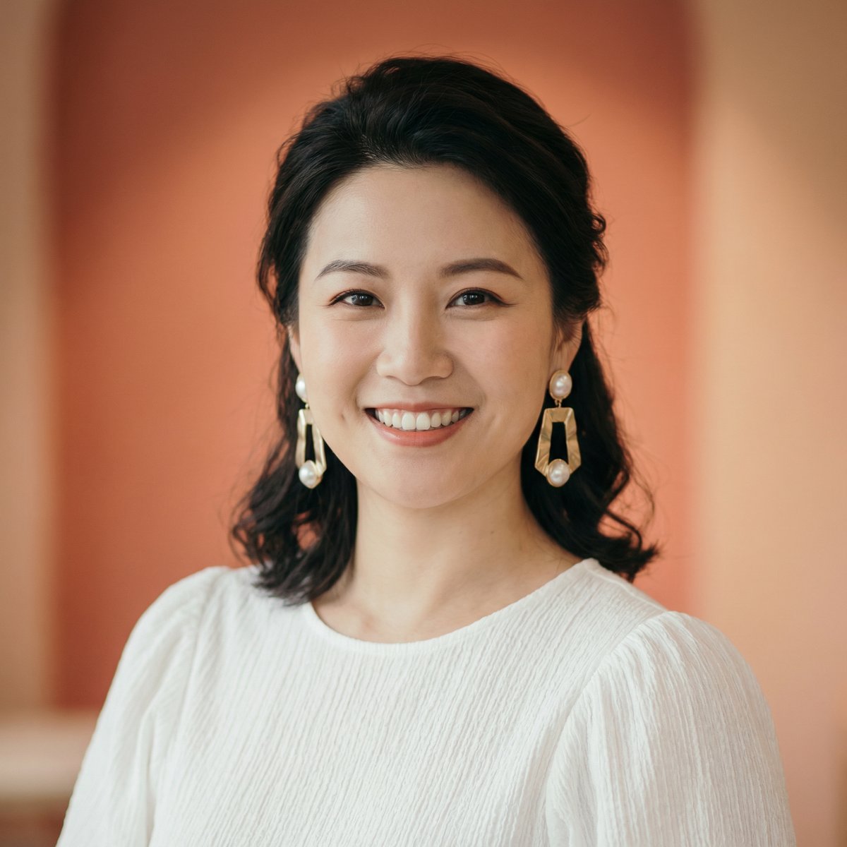 草莓视频制片人周婉清
